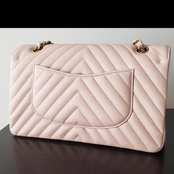 ❌ Chanel Medium Classic Flap - Picture 3 of 16